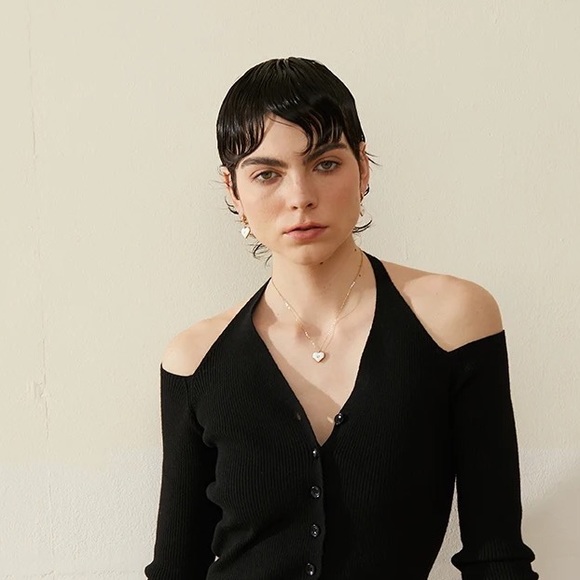 ◾️18K Gold Plated White Enamel Heart Pendant Necklace - Picture 7 of 10